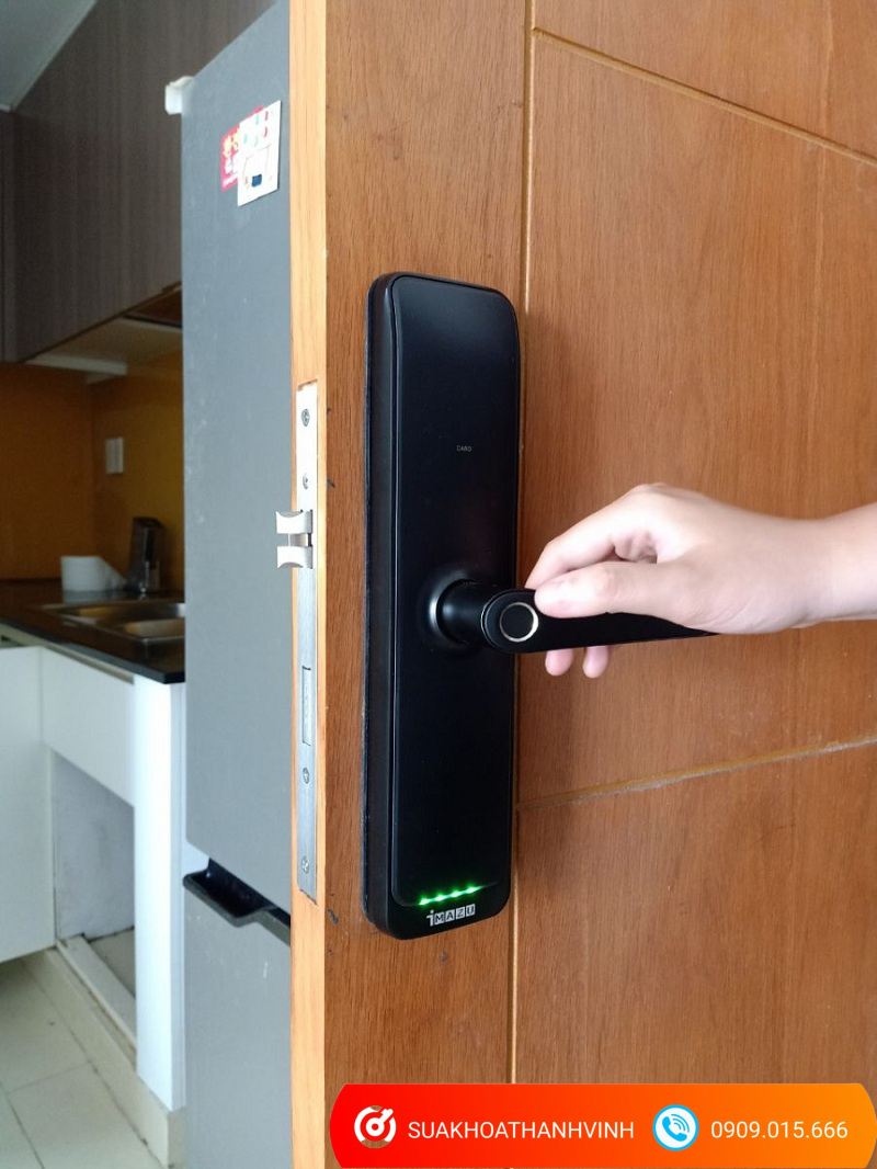 Lắp đặt khóa giúp bảo vệ an toàn an ninh căn hộ