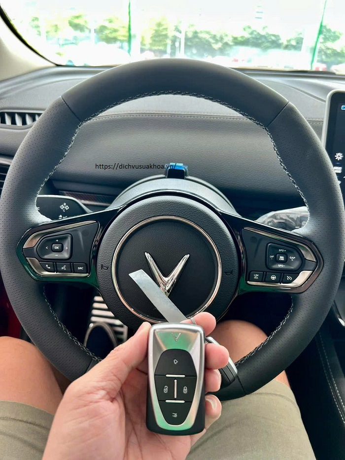 lỗi khoá vô lăng xe ô tô điện vinfast