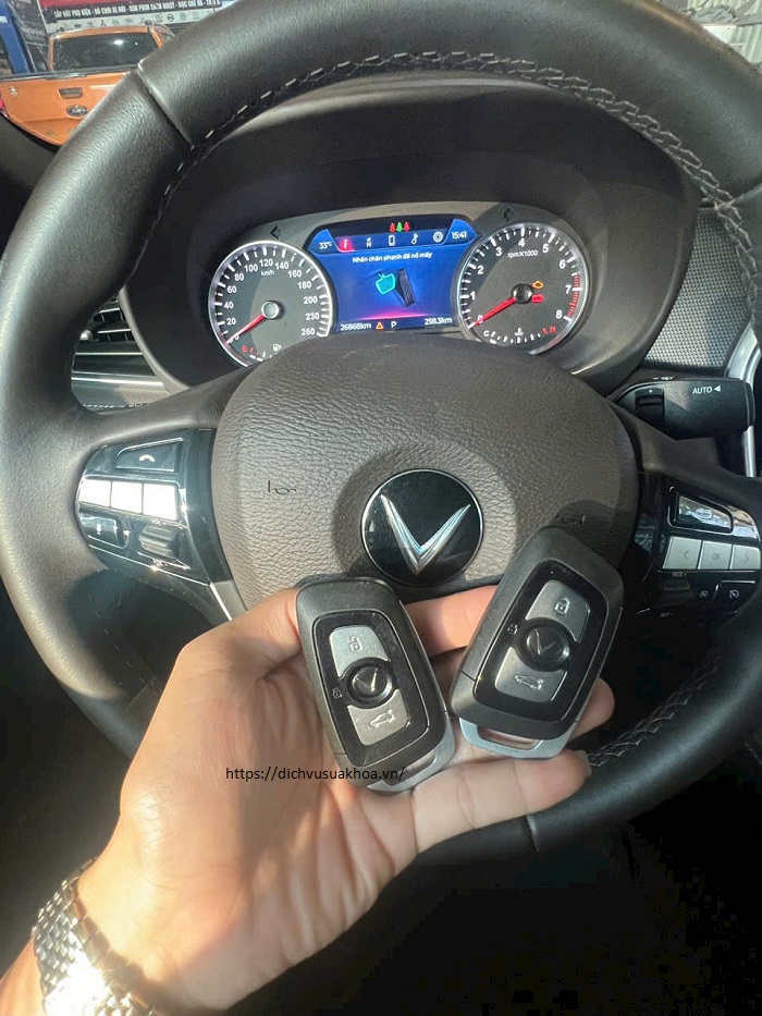 làm chìa khoá ô tô điện vinfast